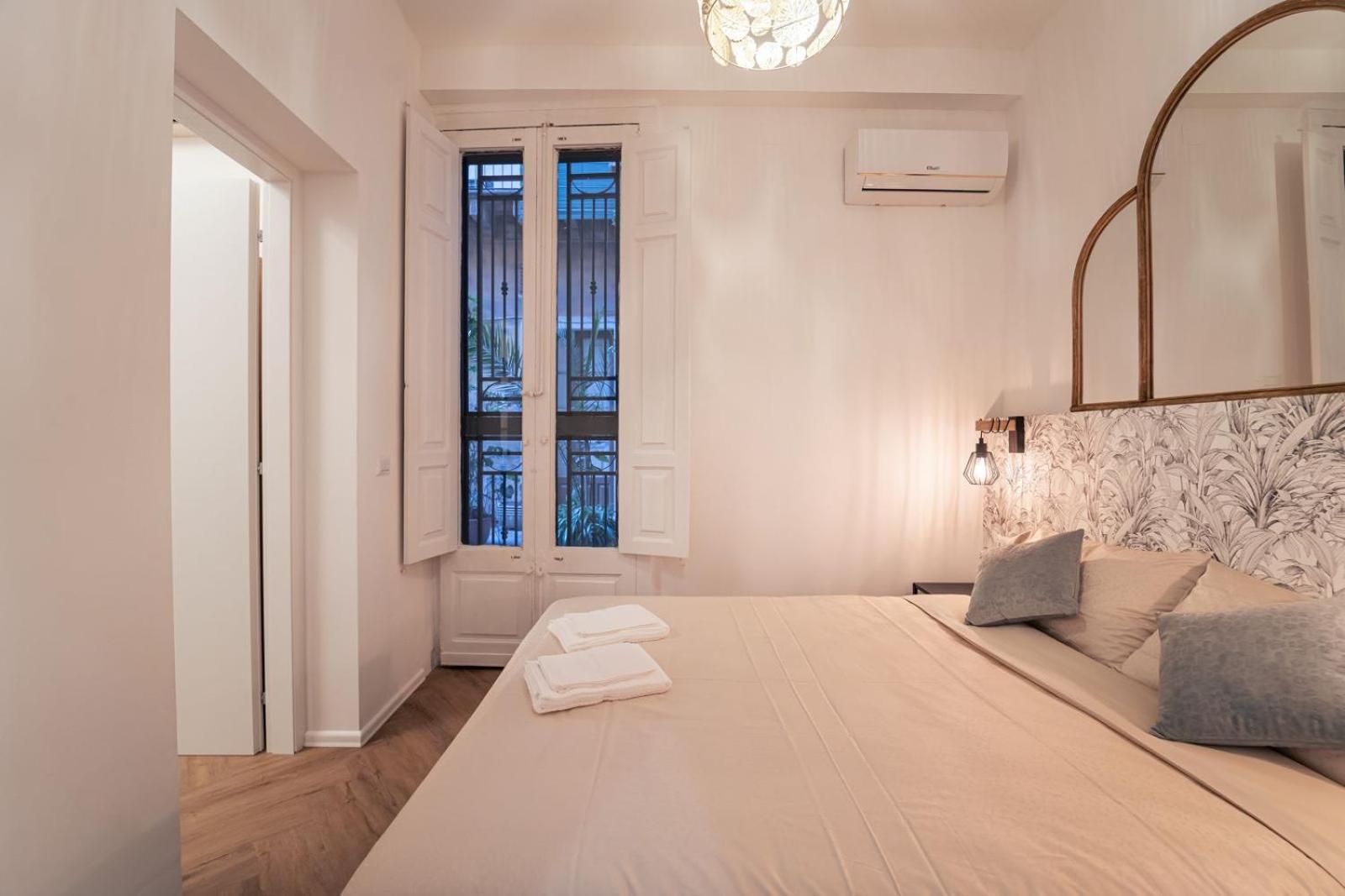 Elegant Design Apartment In Historical City Center Catânia Exterior foto